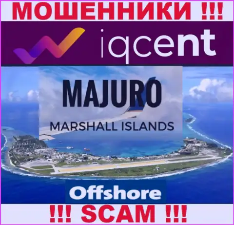 Регистрация IQCent Com на территории Majuro, Marshall Islands, позволяет кидать людей